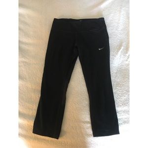 Nike dri-fit cropped leggings